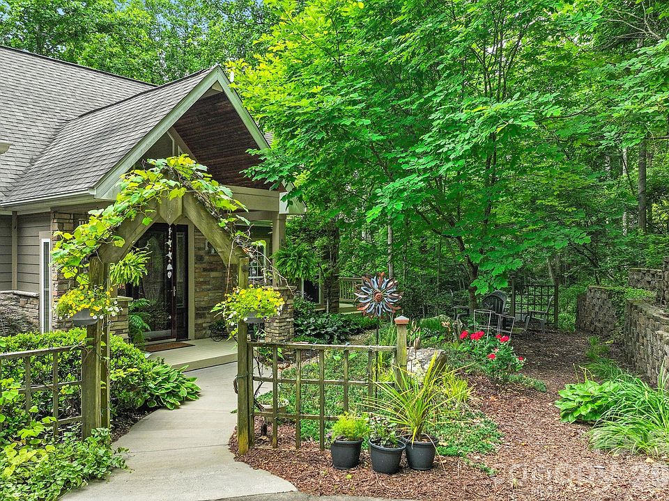 1st image of 522 Silver Hawk Ln