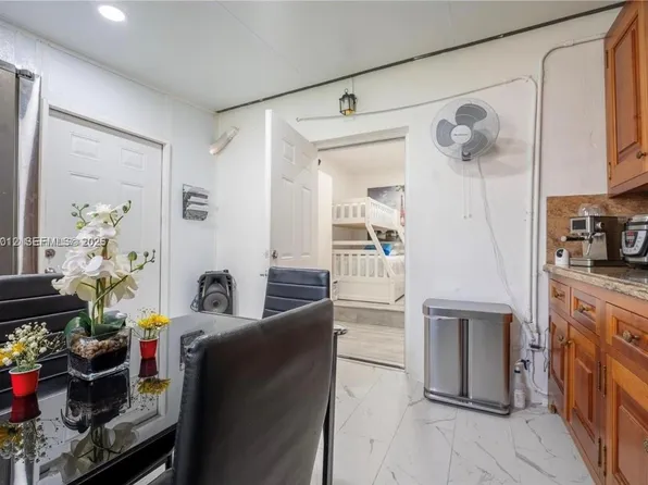 9441 Caribbean Blvd #9441, Miami, FL 33189