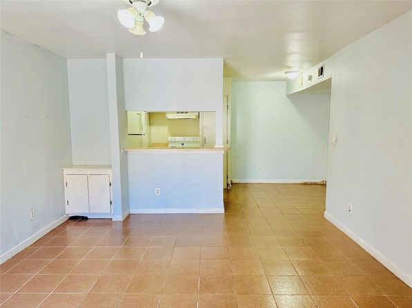 8901 S Braeswood Blvd APT 208, Houston, TX 77074