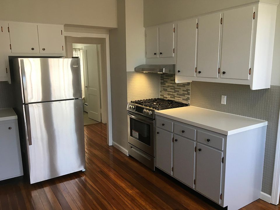 New appliances and tile