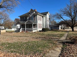 340 S Main St, Sheffield, IL 61361