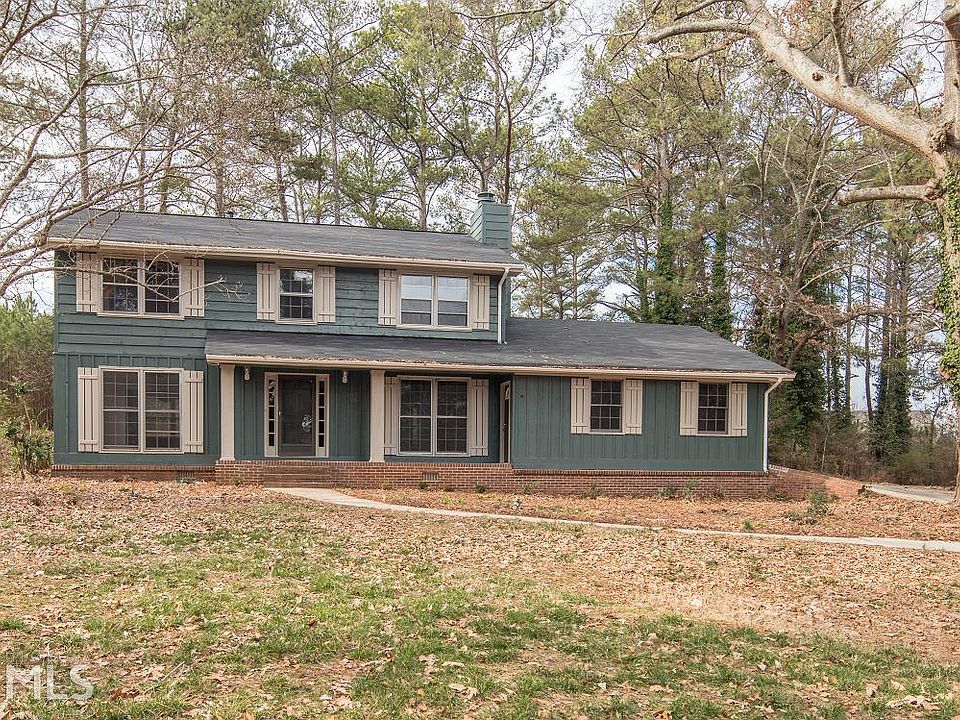 1st image of 2306 Country Club Dr SE