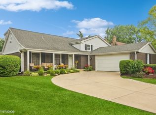 3014 N Windsor Dr, Arlington Heights, IL 60004