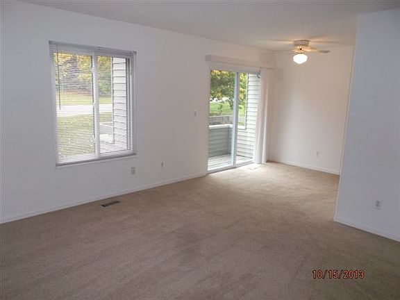 CHapshire Living room