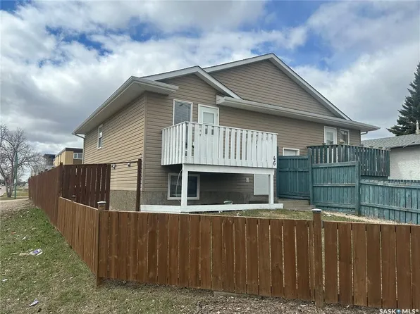 46 Clarke AVENUE, Yorkton, SK S3N 2M3