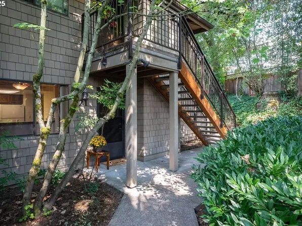 21 Crestfield Ct, Lake Oswego, OR 97035