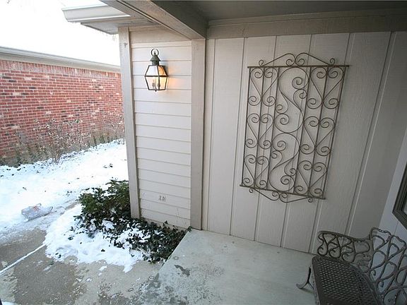3rd image of 3448 Admiralty Ln