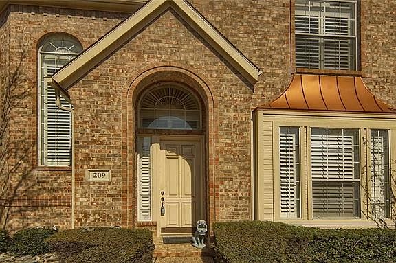 3rd image of 209 Heatherwood Dr