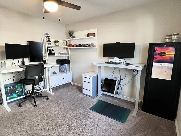 Bedroom/Office# 3 with NEW Carpet