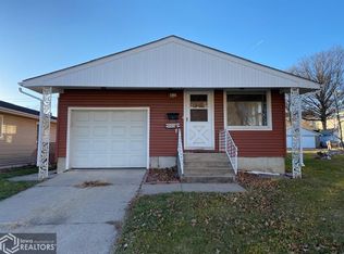 813 Curran St, Burlington, IA 52601