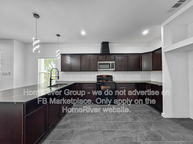 2041B Midlake Ln — Photo 7