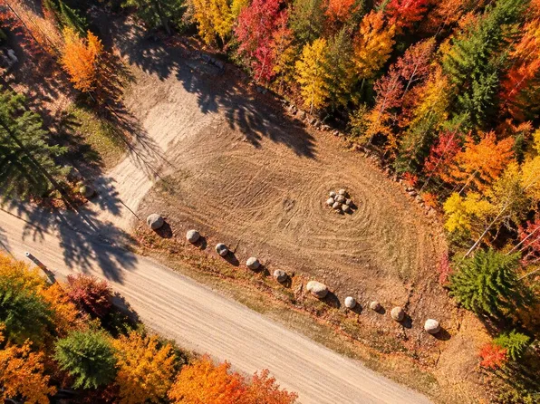 Sullivan Road, Stark, NH 03582