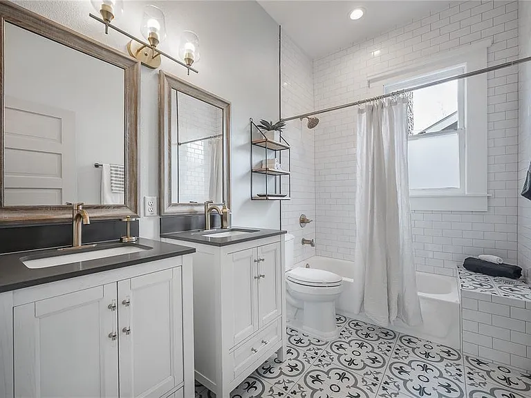 5301 N Central Ave — Photo 35