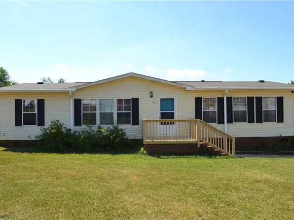 102 Carly Dr, Piedmont, SC 29673