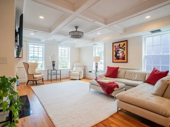 41 Washington St Unit C, Newburyport, MA 01950