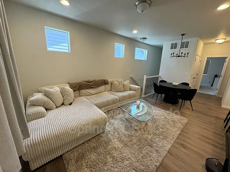 7421 Marbled Wood — Photo 2