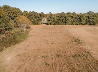 5 Lakeview Dr, Winterville, GA 30683