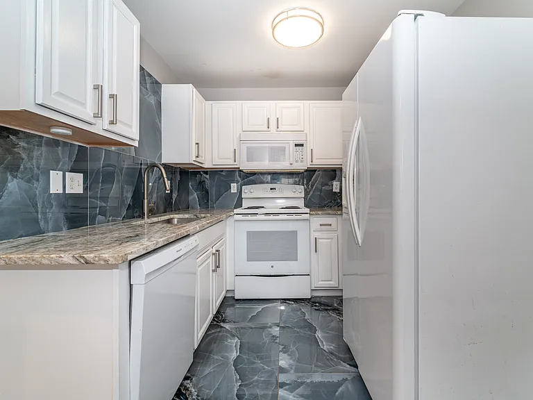 23279 Cornerstone Village Dr — Photo 5