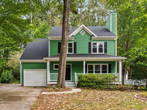 2724 Glastonbury Rd, Apex, NC 27539