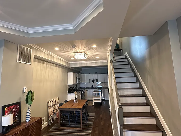 128 N East Ave — Photo 15