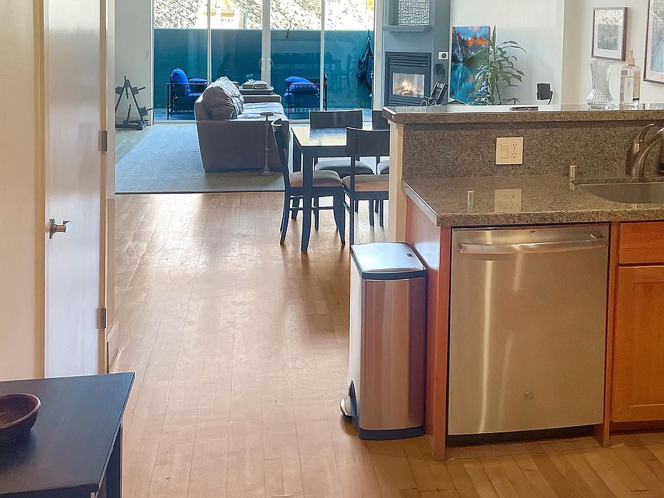 1st image of 1000 Pennsylvania Ave APT 6