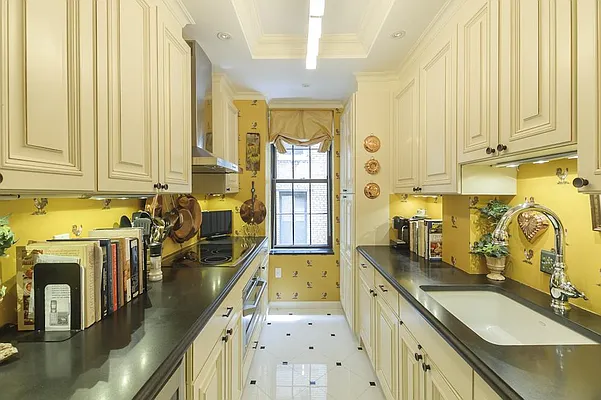 Sold by Corcoran | media 23
