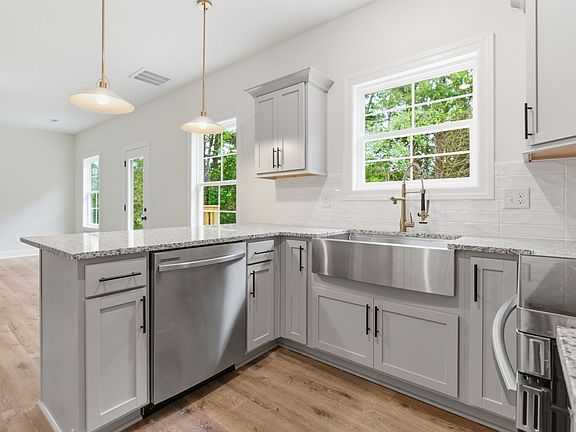 5th image of 293 Spring St Lot 201