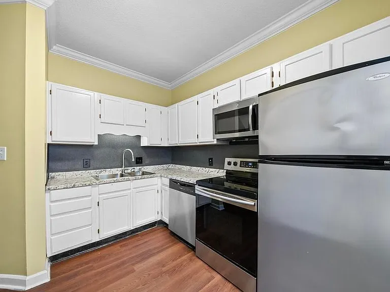 6115 Highcastle Ct — Photo 2