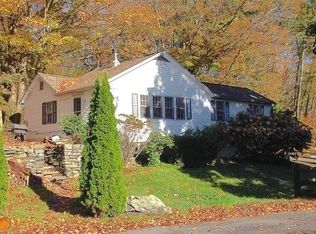 522 N Georges Hill Rd, Southbury, CT 06488