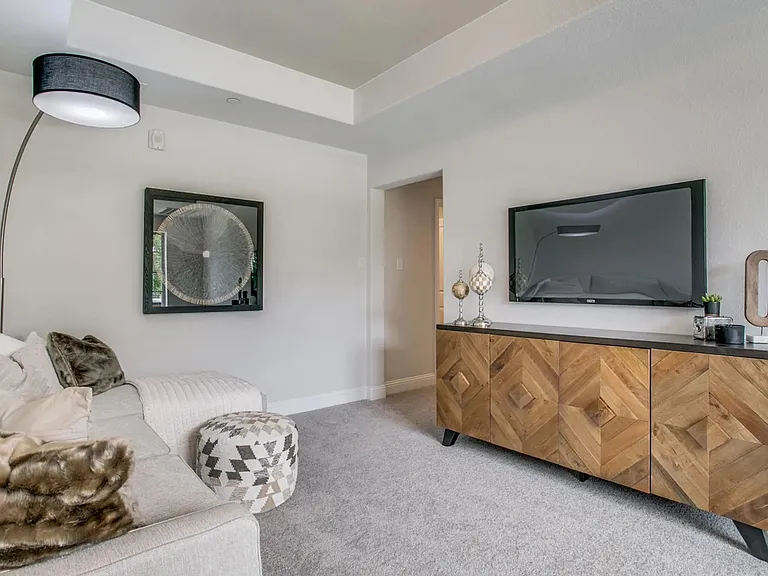 935 Ponds Edge Ln — Photo 22