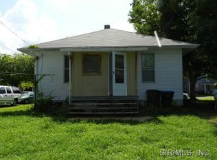 106 N Clinton St, New Athens, IL 62264