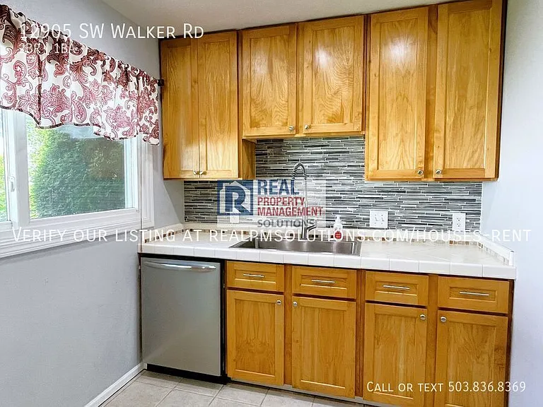 12905 SW Walker Rd — Photo 9