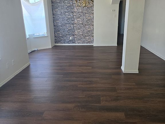 5th image of 2511 Severita Ln