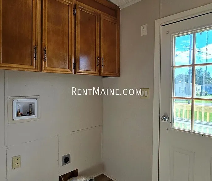 118 E St — Photo 14