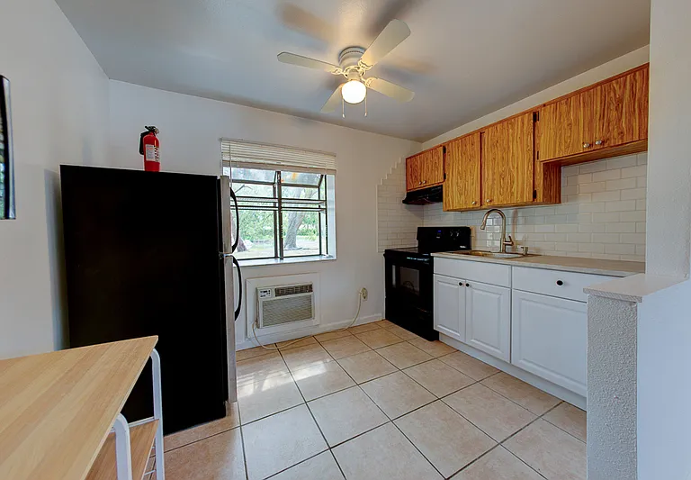 2142 Bradford St #306 — Photo 4