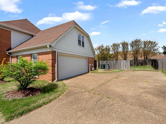 4th image of 8956 Meadow Ridge Cv E