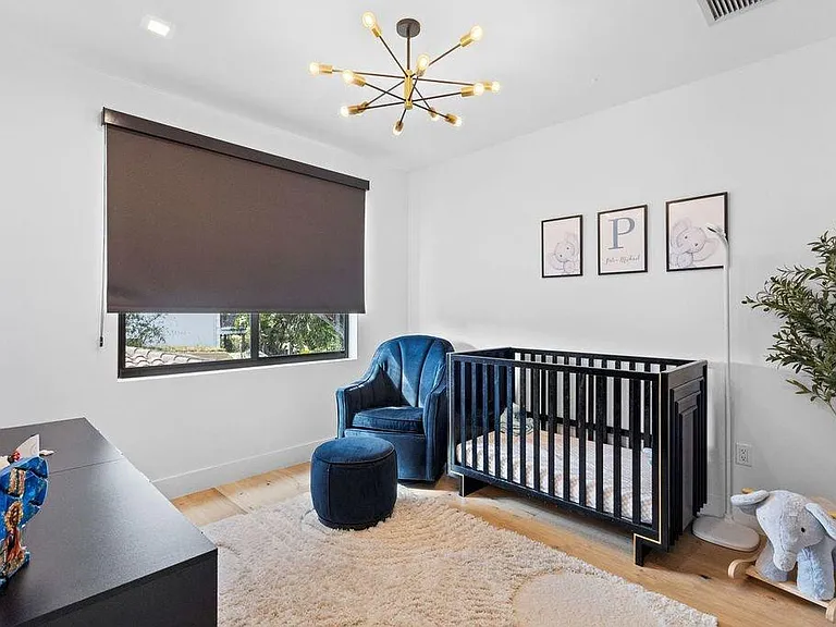 705 SW 8th Ter — Photo 46
