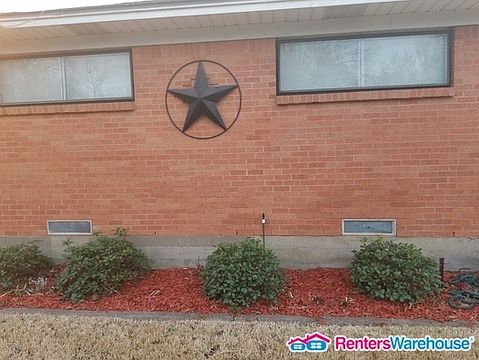 2nd image of 1327 Oriole Ln