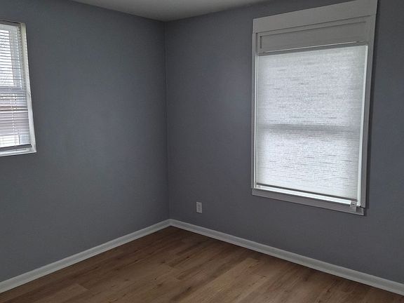 2nd image of 1414 E Columbus St