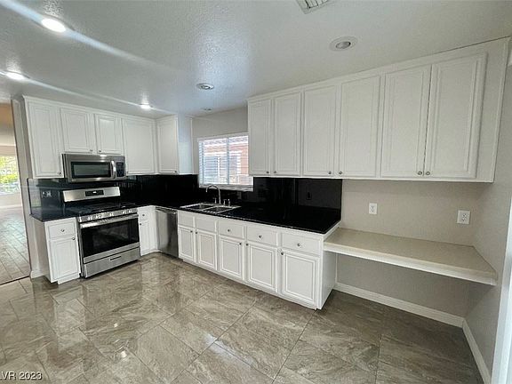 4th image of 2405 Ember Mist Ct