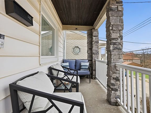 3rd image of 447 Edith St