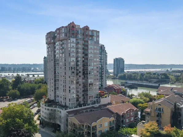 10 Laguna Ct #2102, New Westminster, BC V3M 6W3
