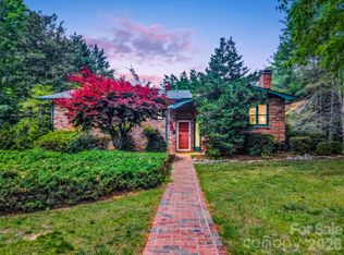 122 W Sweetbriar Ln, Etowah, NC 28729
