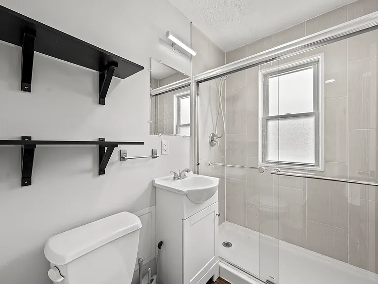 1385 Cranford Ave #10 — Photo 7