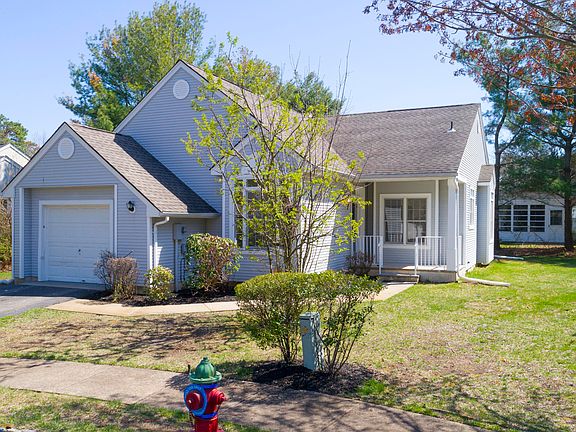 2nd image of 13 Fernlands Ct