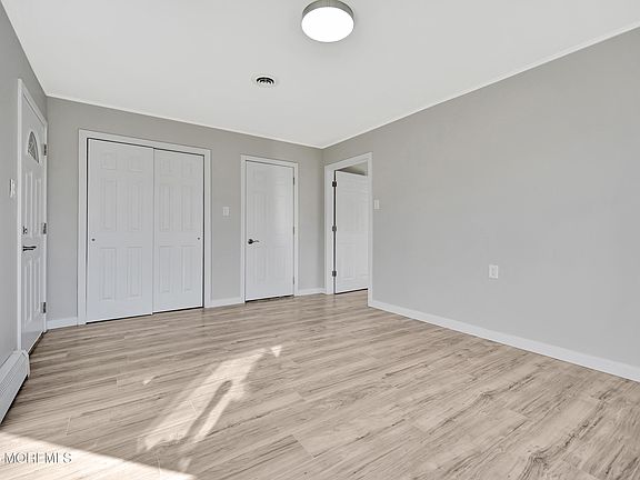 5th image of 8 Newcastle Court