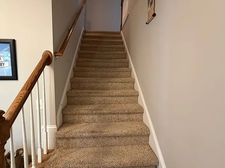 35 Woodbury Ln — Photo 17