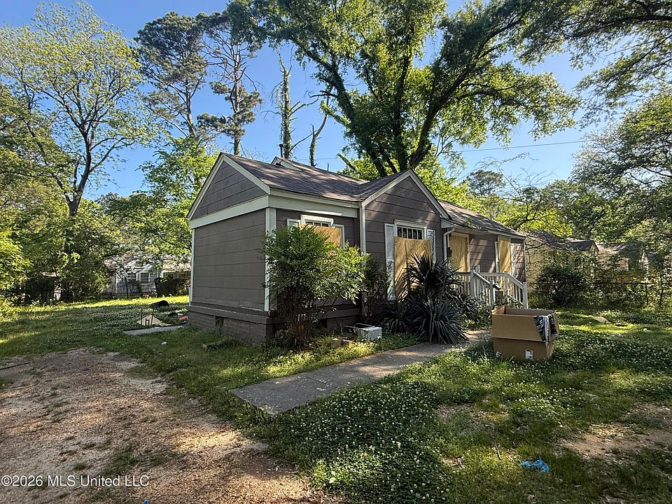 1st image of 522 Woodbury Rd