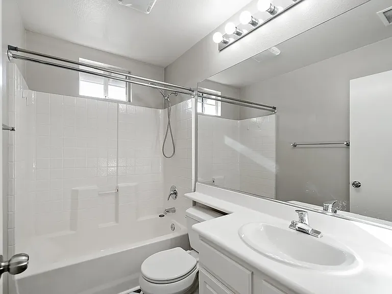 30262 Sunbreeze Bay Ln #F — Photo 9