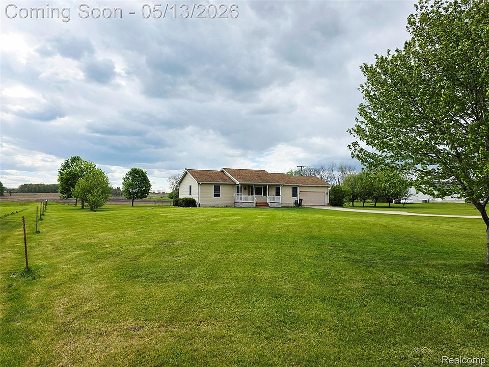 2nd image of 10423 Fowlerville Rd